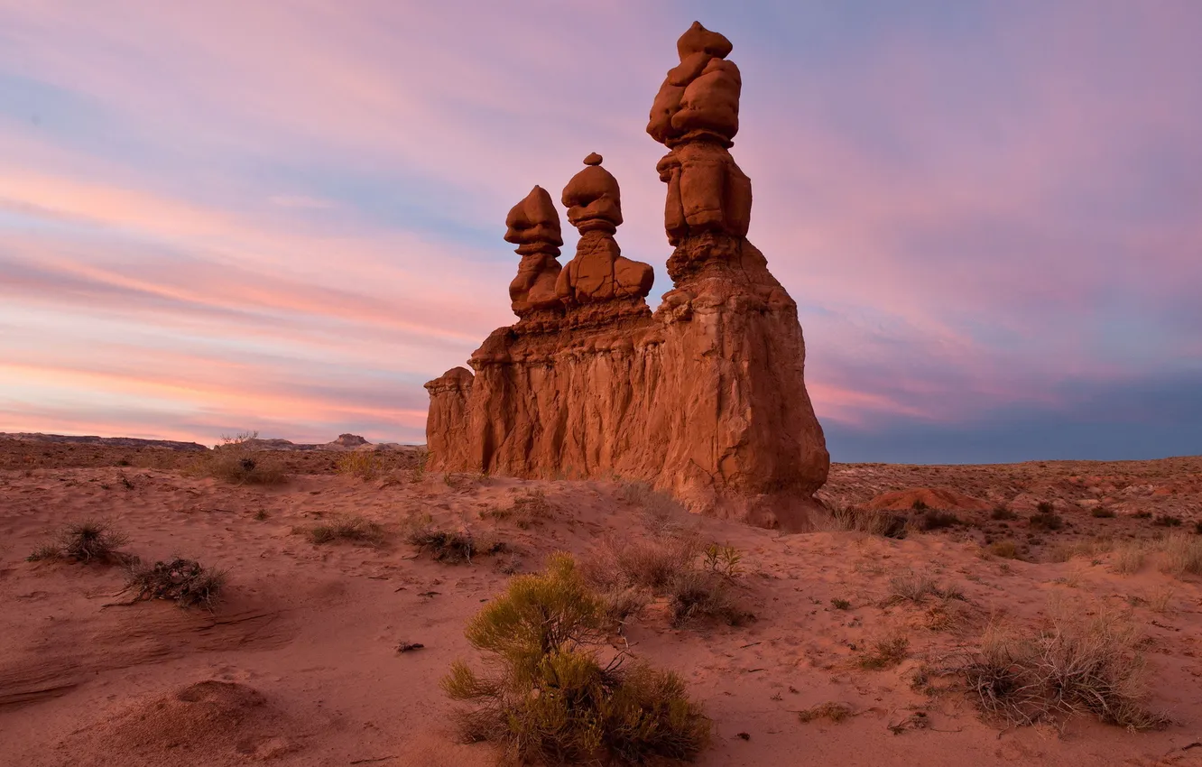 Photo wallpaper sunset, rocks, sand, Three Sisters, Goblin State Park