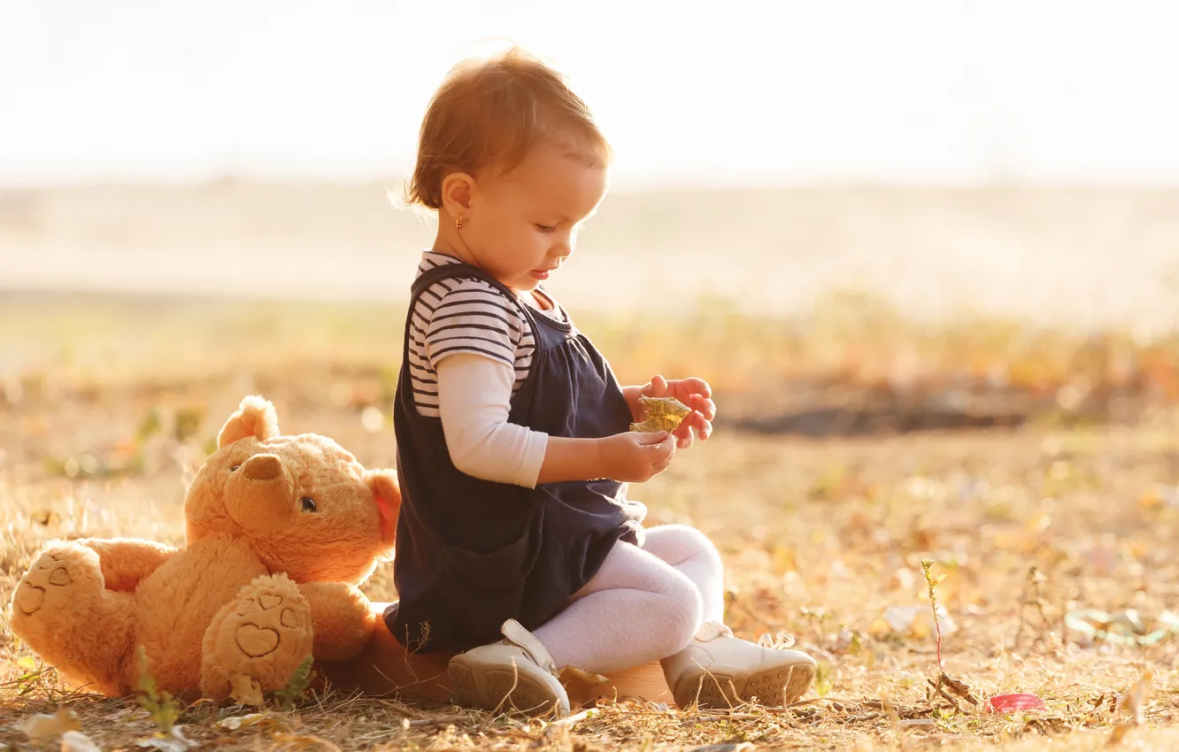 Photo wallpaper autumn, children, toy, girl, Teddy bear