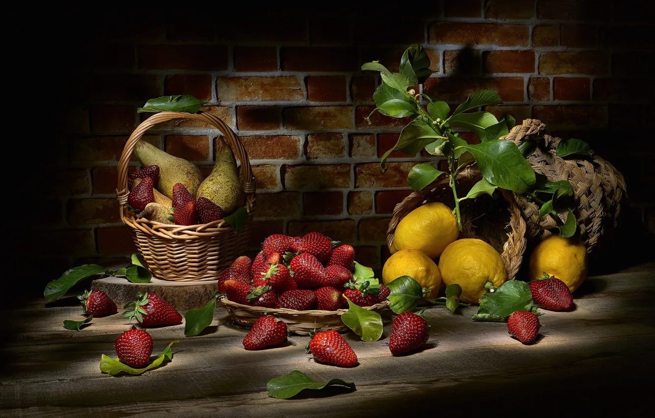 Photo wallpaper leaves, berries, the dark background, food, strawberry, fruit, still life, basket