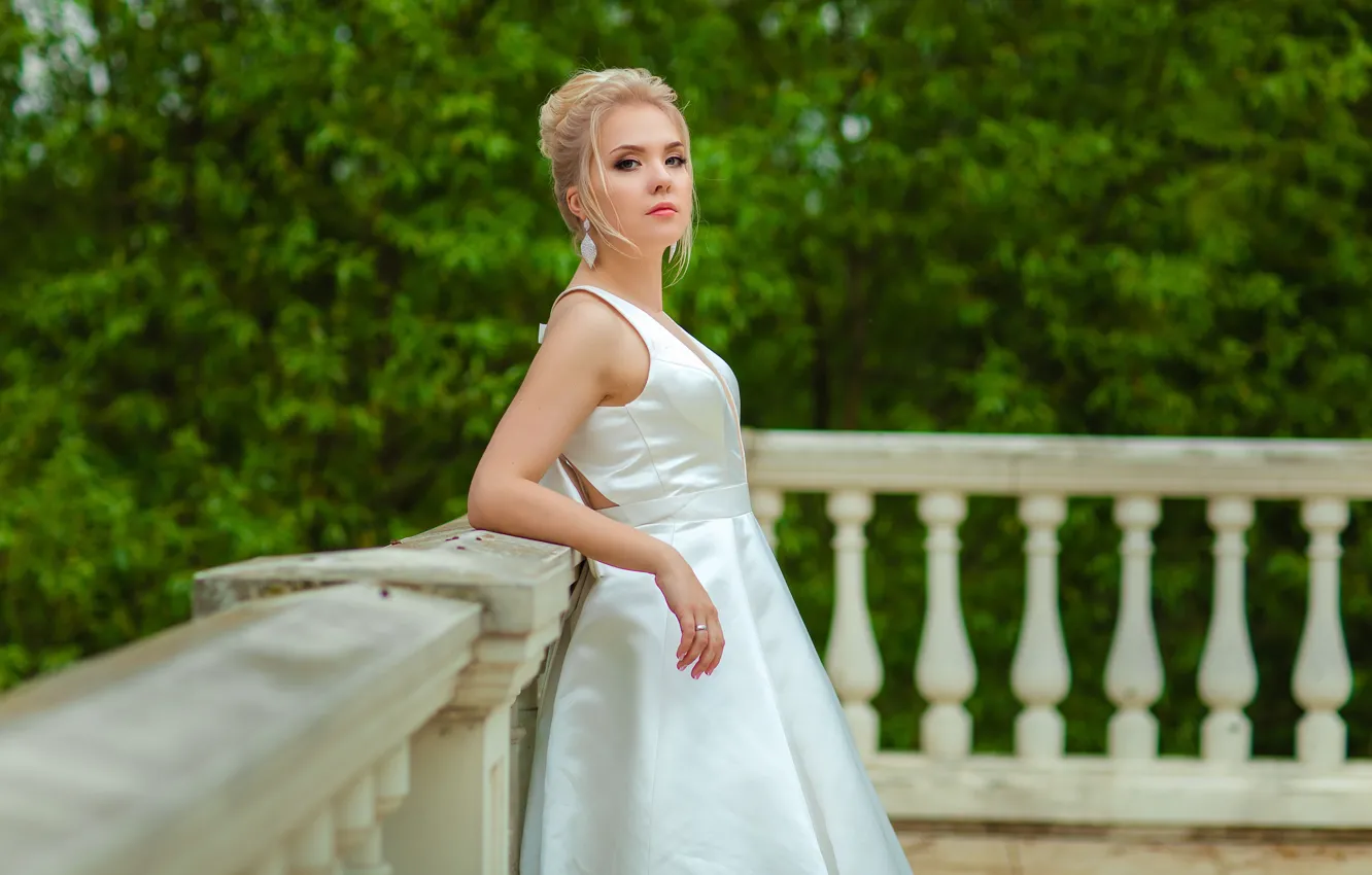 Photo wallpaper look, the bride, bokeh, balustrade