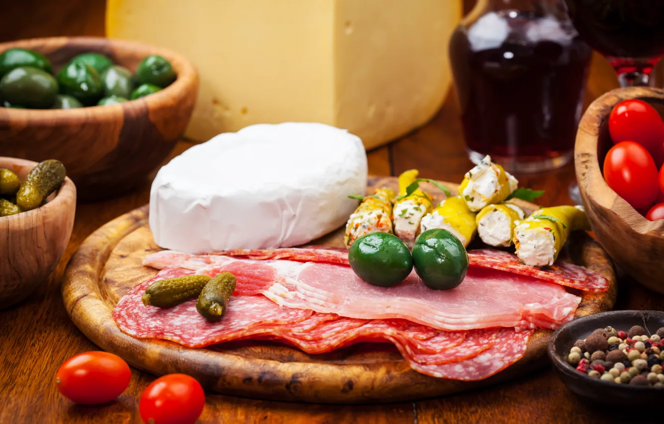 Photo wallpaper wine, cheese, meat, pepper, tomatoes, olives, sausage, cucumbers