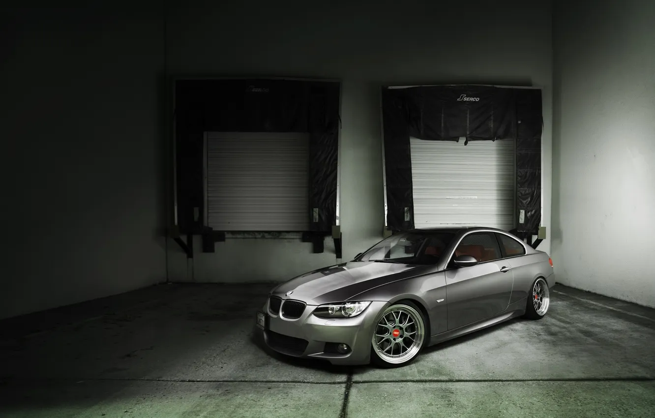 Photo wallpaper Windows, bmw, BMW, silver, wheels, drives, side view, the room