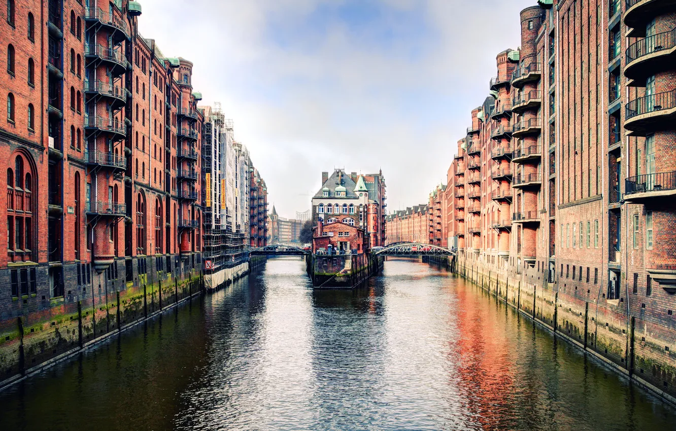 Photo wallpaper the city, street, home, Germany, channel, Hamburg