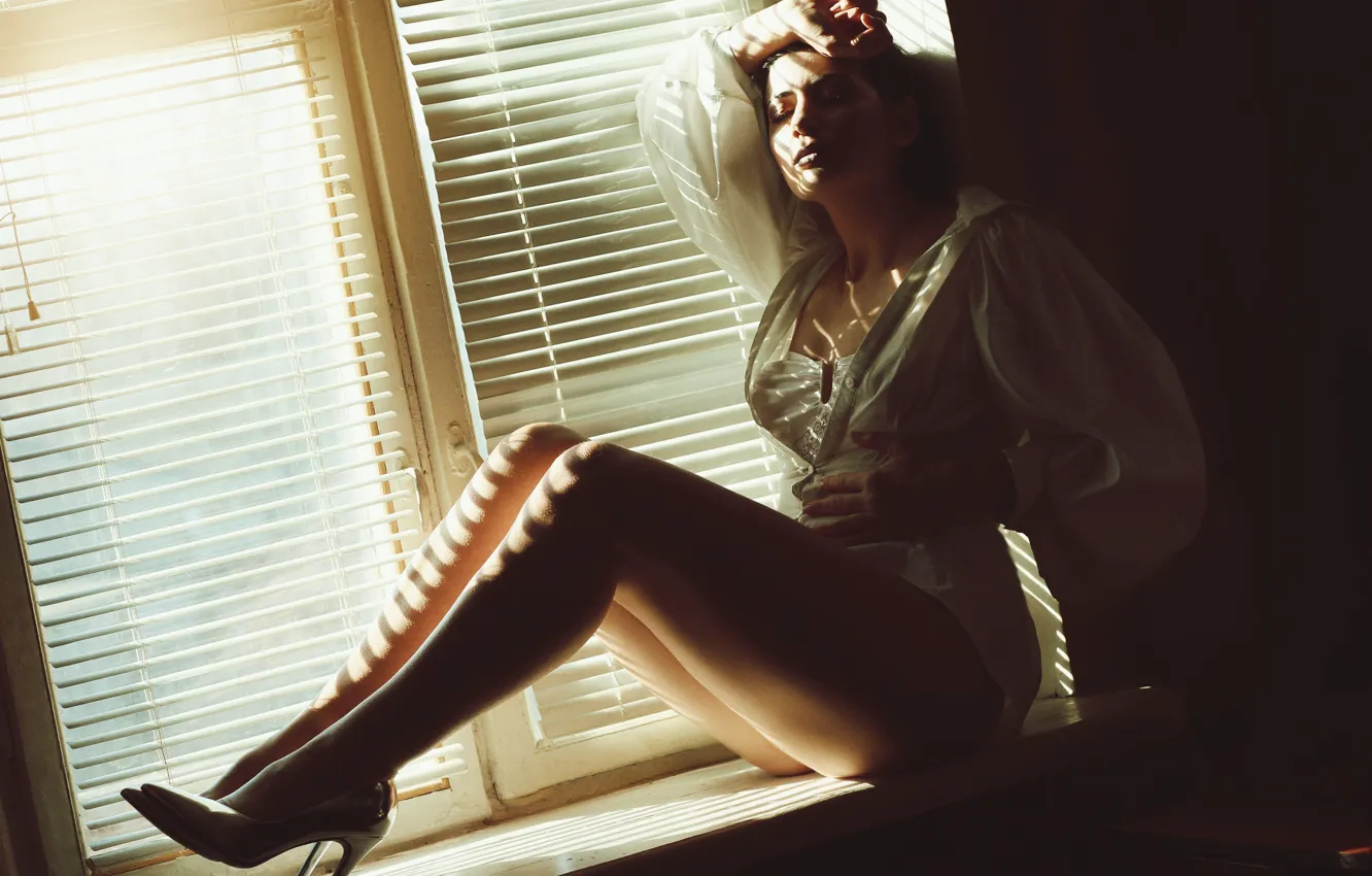 Photo wallpaper girl, feet, window, blinds, beautiful woman, Inna Mikitas
