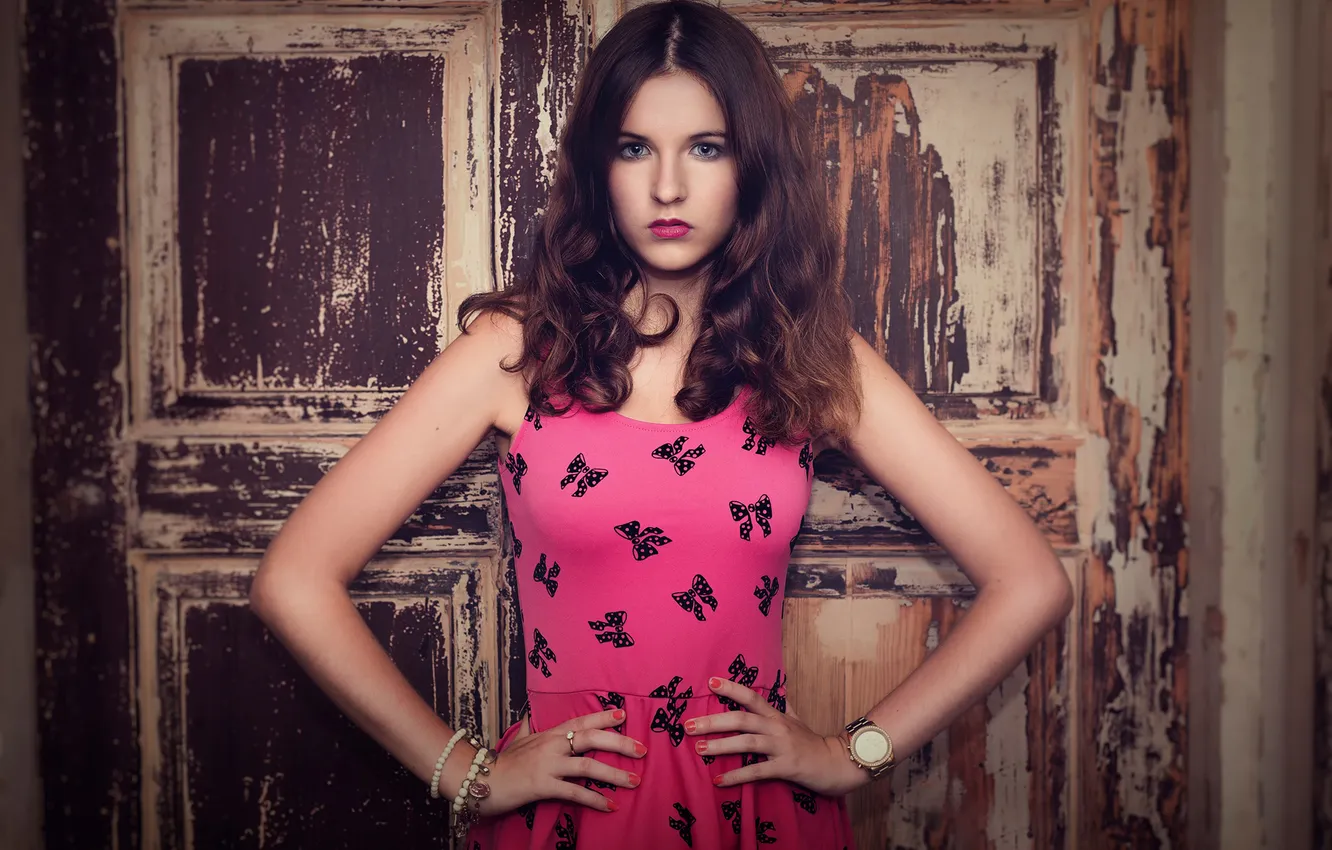 Photo wallpaper look, portrait, dress, the door