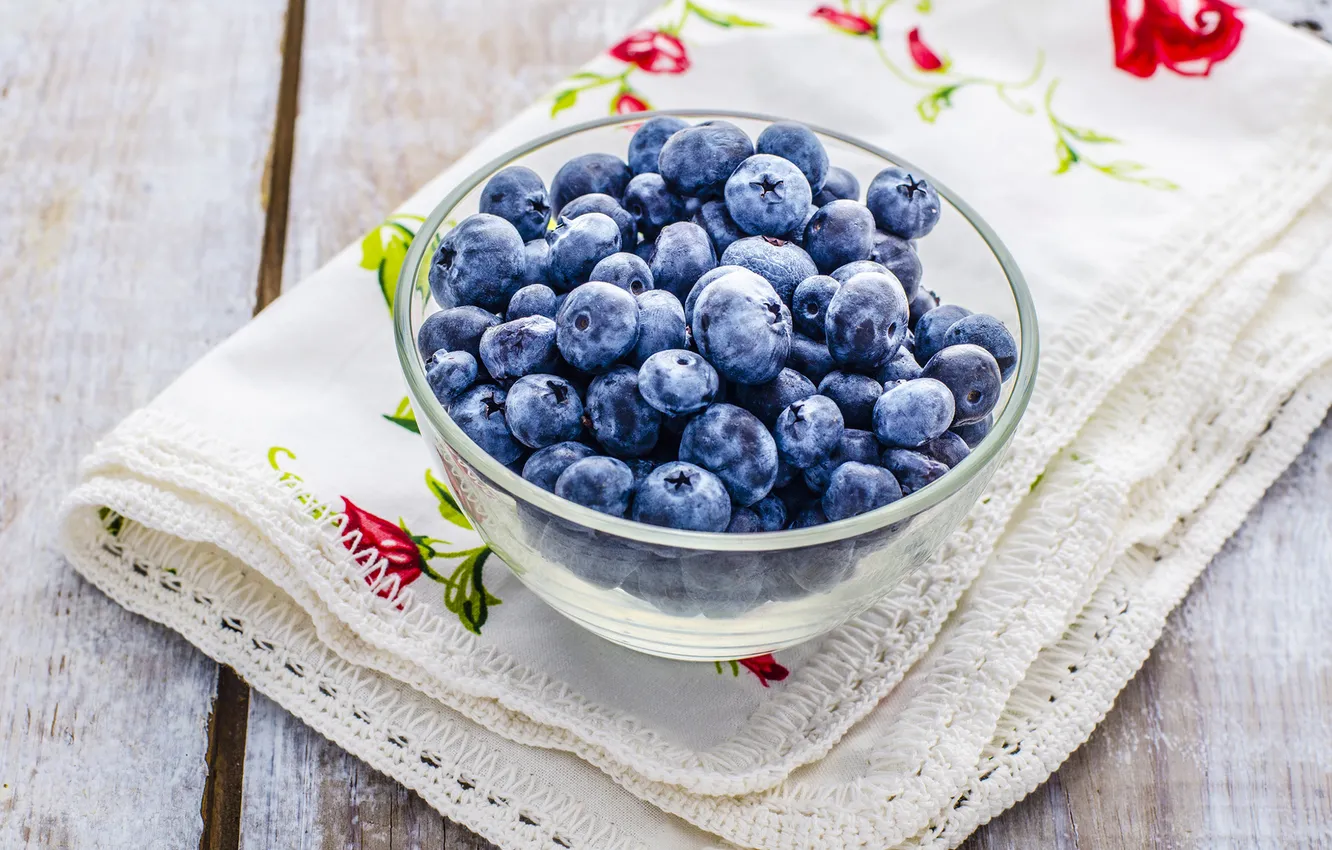 Photo wallpaper berries, table, blueberries, plate, napkin, blueberries
