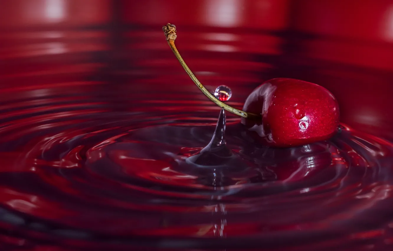 Photo wallpaper water, drops, macro, cherry, berries, cherry