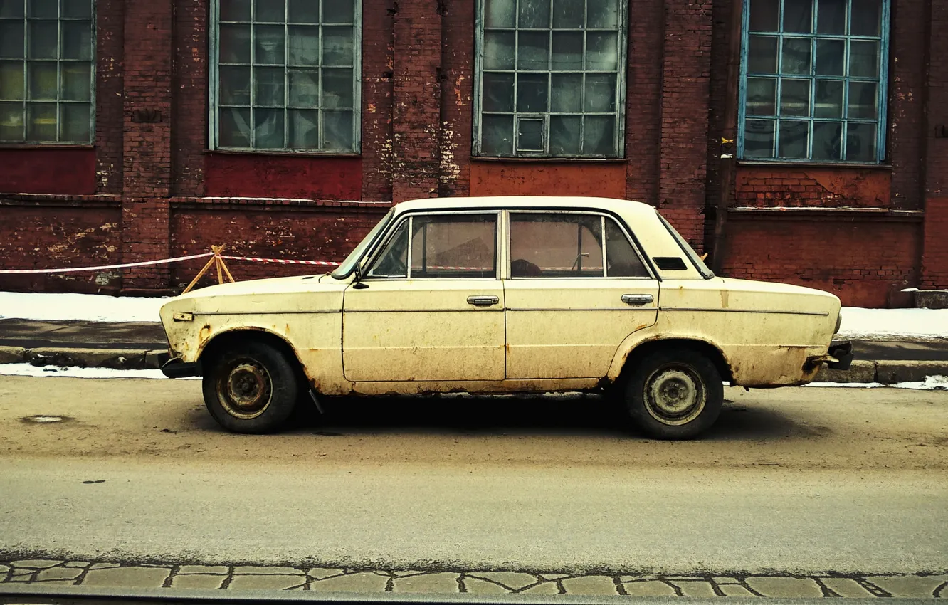 Photo wallpaper car, machine, the building, europe, retro, winter, old, street