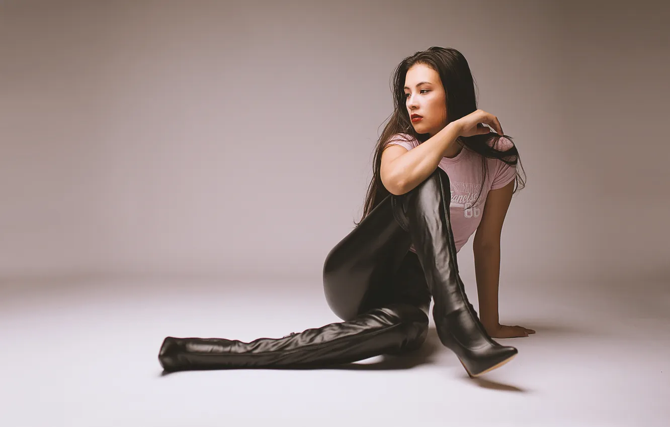 Photo wallpaper girl, pose, Smilla