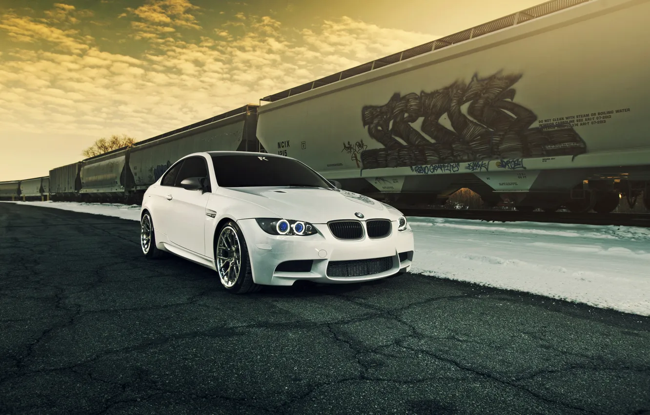 Photo wallpaper BMW, white, E92, frontside