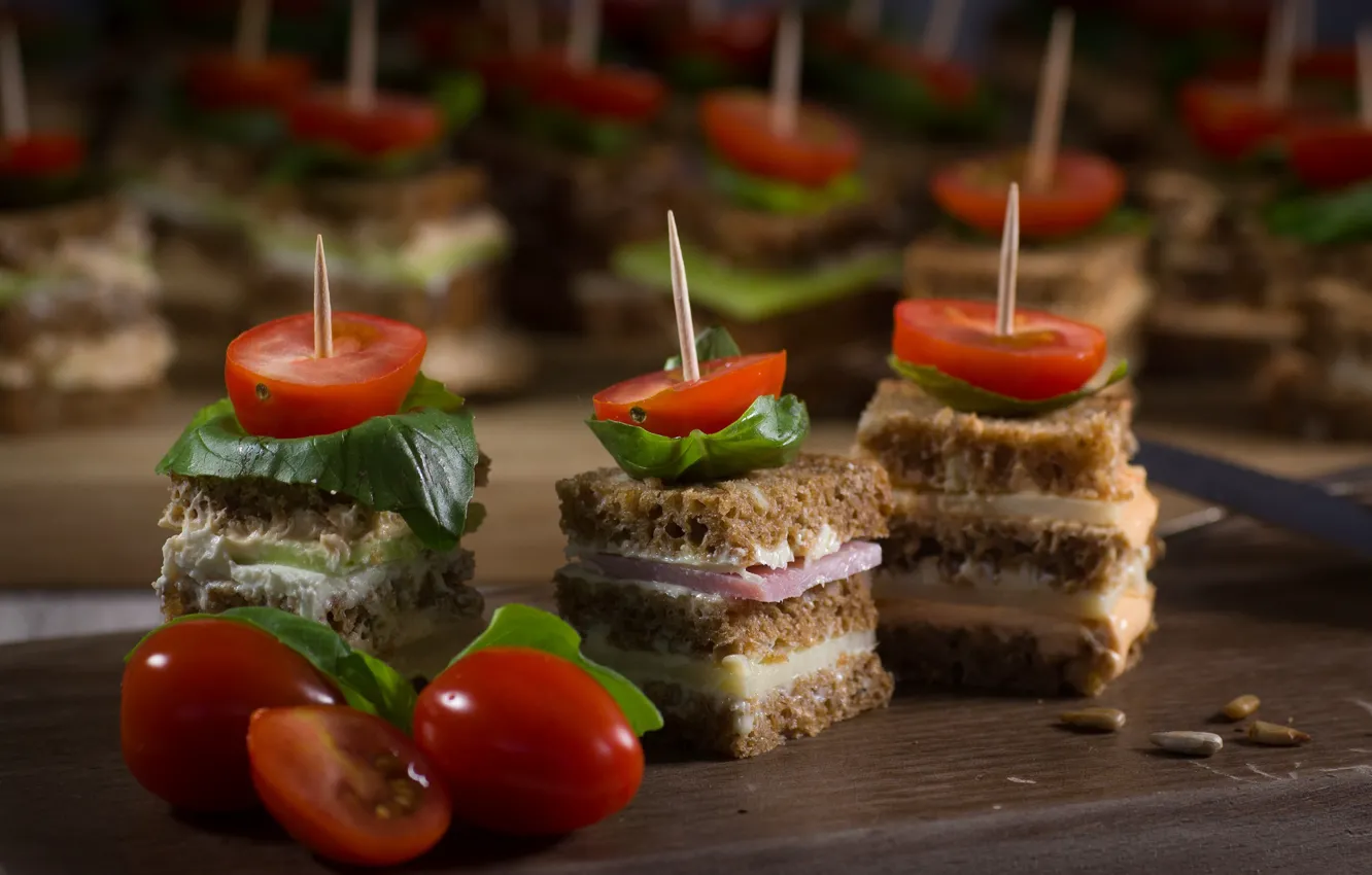 Photo wallpaper bread, tomatoes, sandwiches, ham, canapés