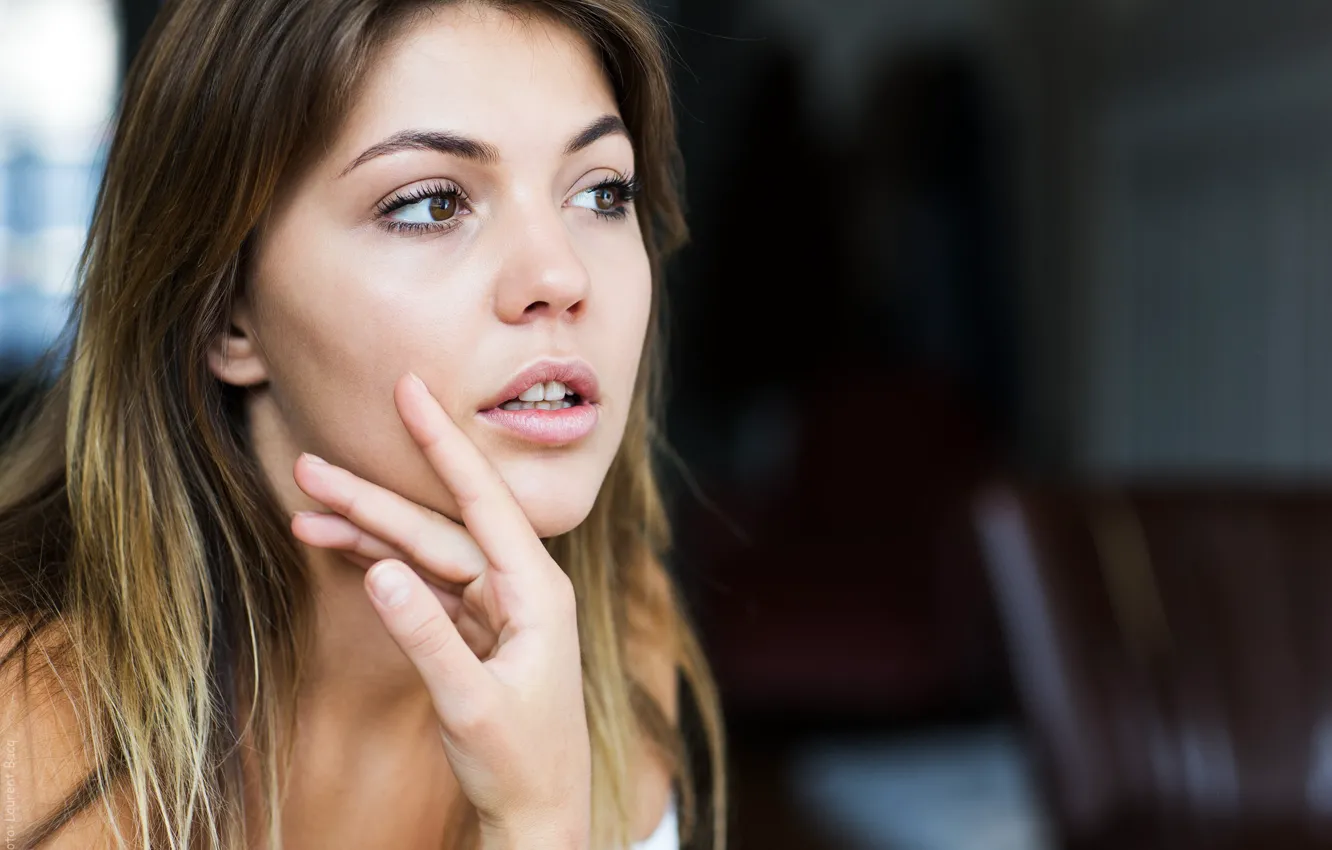 Photo wallpaper pose, model, portrait, makeup, hairstyle, brown hair, bokeh, Laurent Bacq