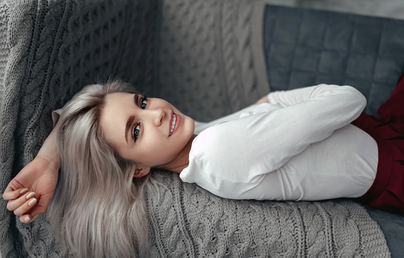 Photo wallpaper sponge, Sasha Rusko, Sergeeva Regina