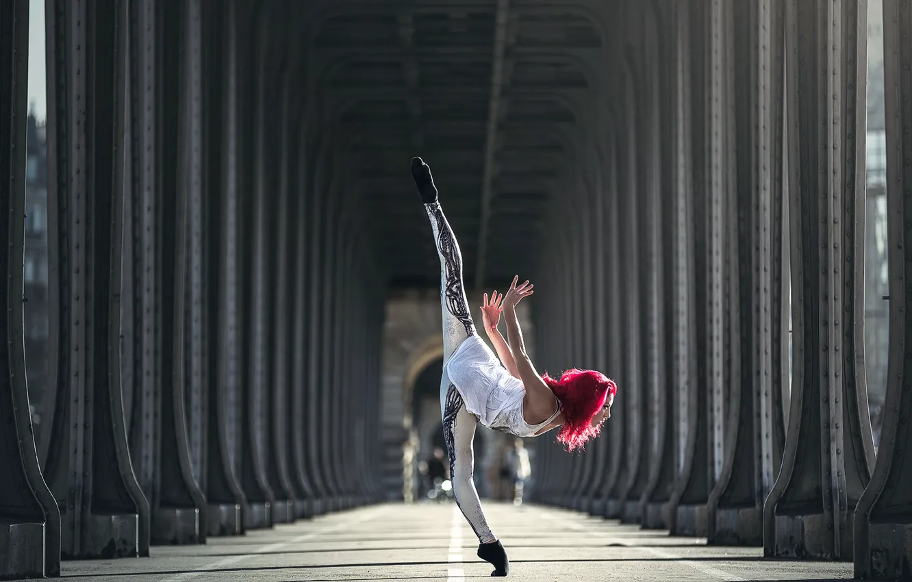 Photo wallpaper twine, stretching, gymnast, Quincy Azzario