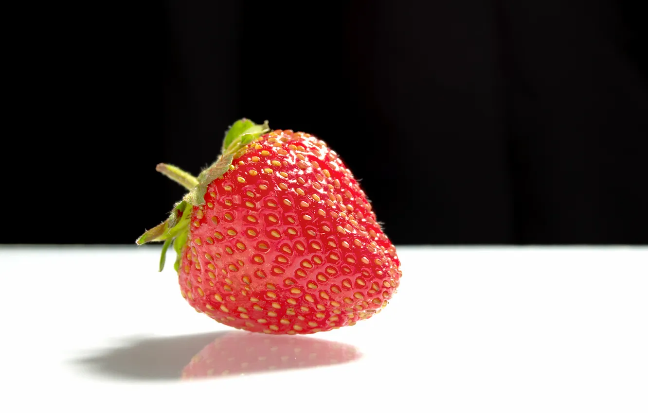 Photo wallpaper macro, berries, strawberries, strawberry