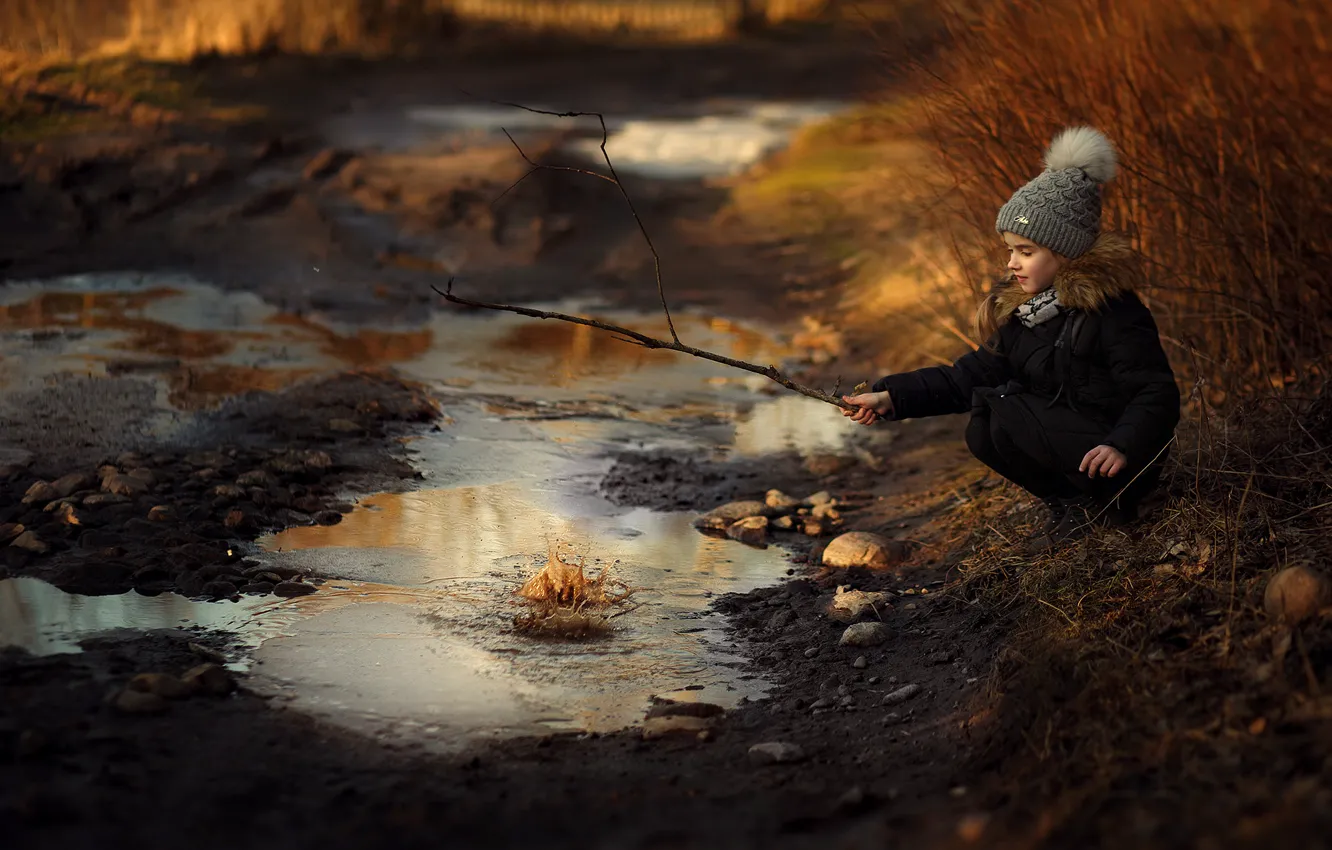 Photo wallpaper road, puddle, girl