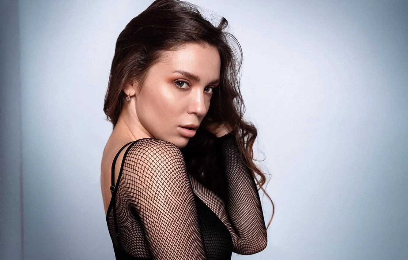 Photo wallpaper look, girl, face, pose, background, portrait, mesh, Pauline