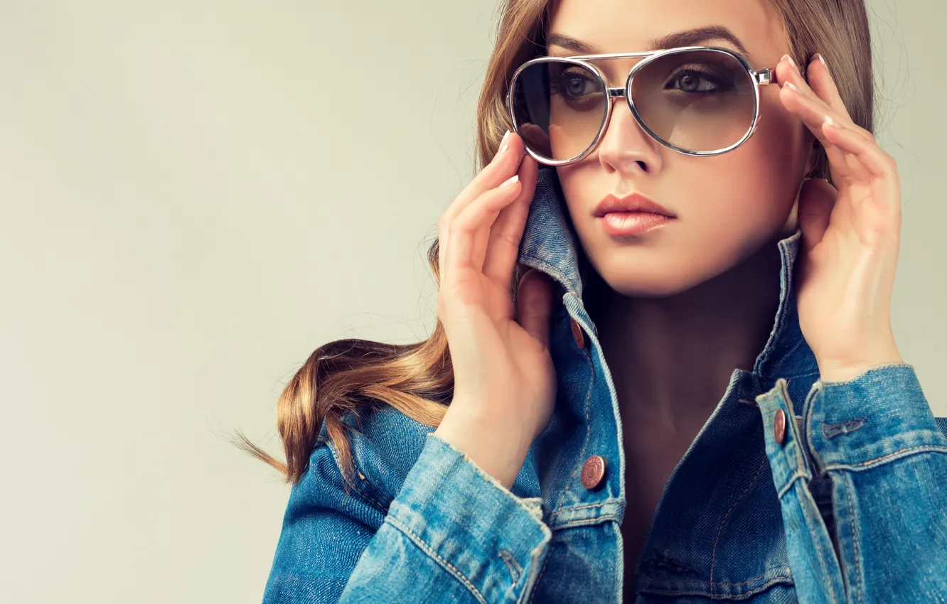 Photo wallpaper eyes, look, girl, face, hair, hands, glasses, lips