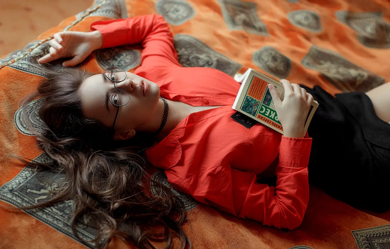 Photo wallpaper girl, glasses, book, legs, the beauty, Stepan Gladkov