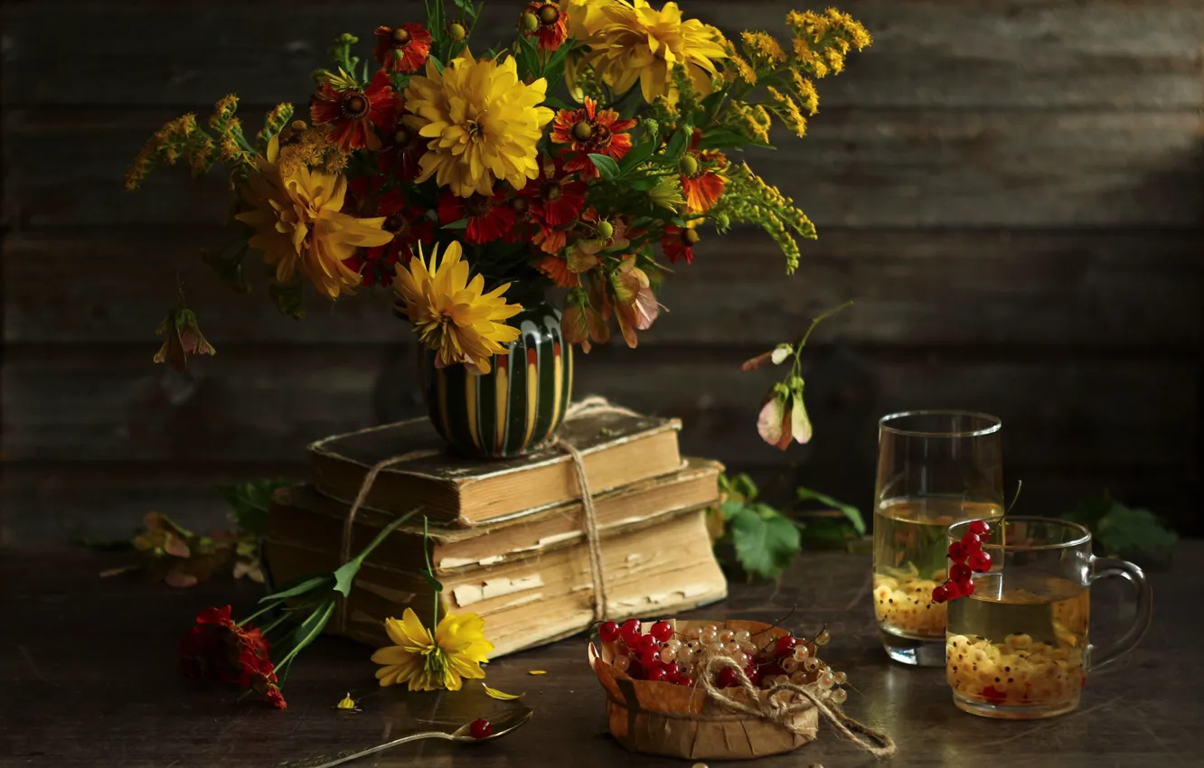 Photo wallpaper white, flowers, yellow, red, berries, table, Board, glass