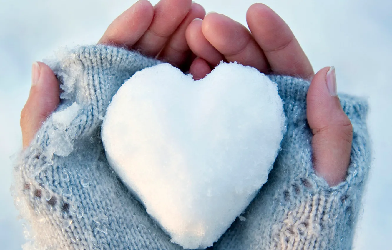 Photo wallpaper winter, snow, love, heart, hands