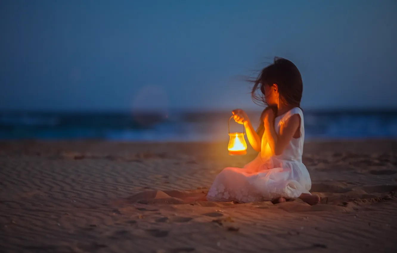 Photo wallpaper sand, sea, shore, meeting, lamp, child, Girl, girl