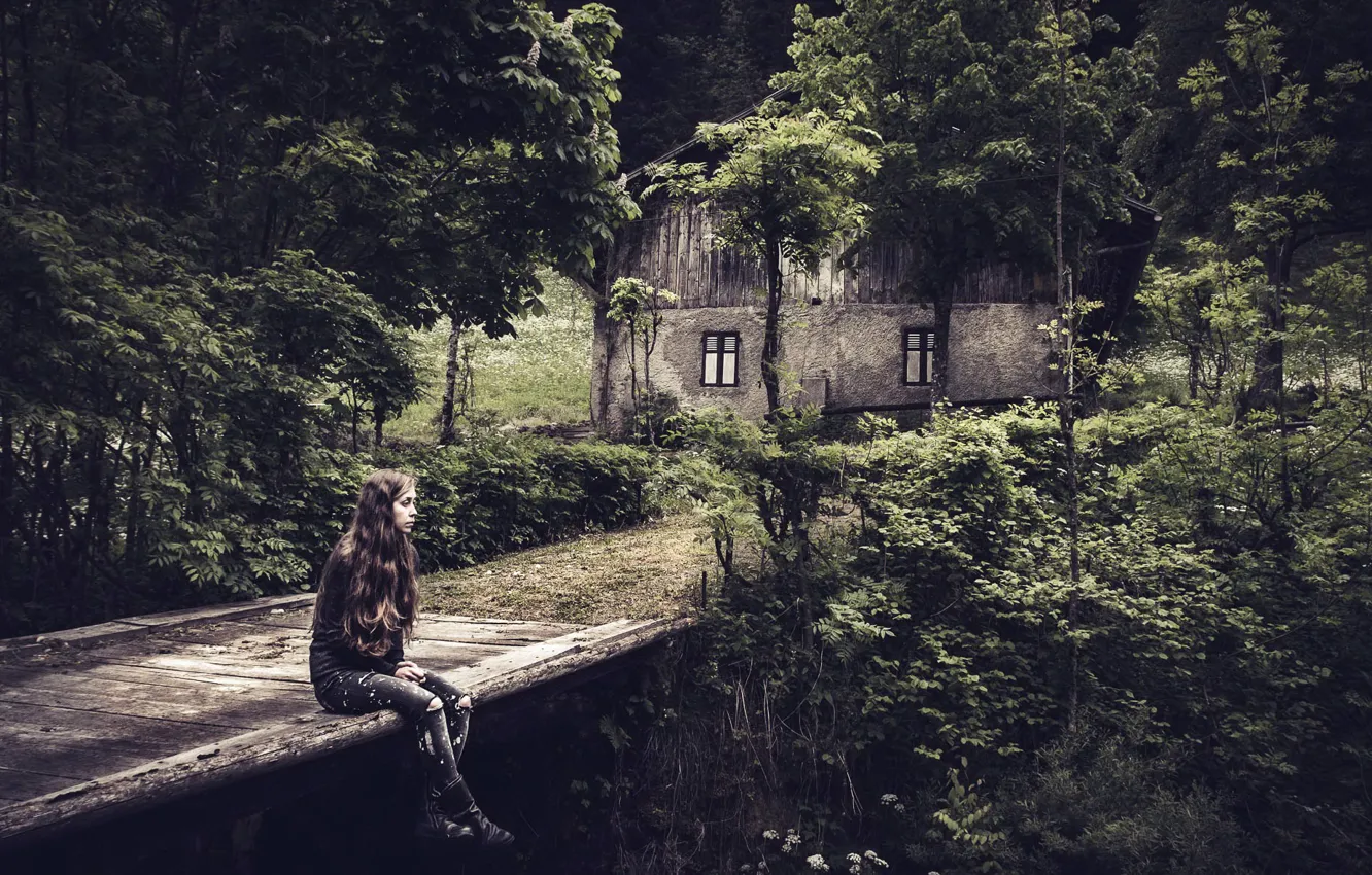 Photo wallpaper girl, bridge, home