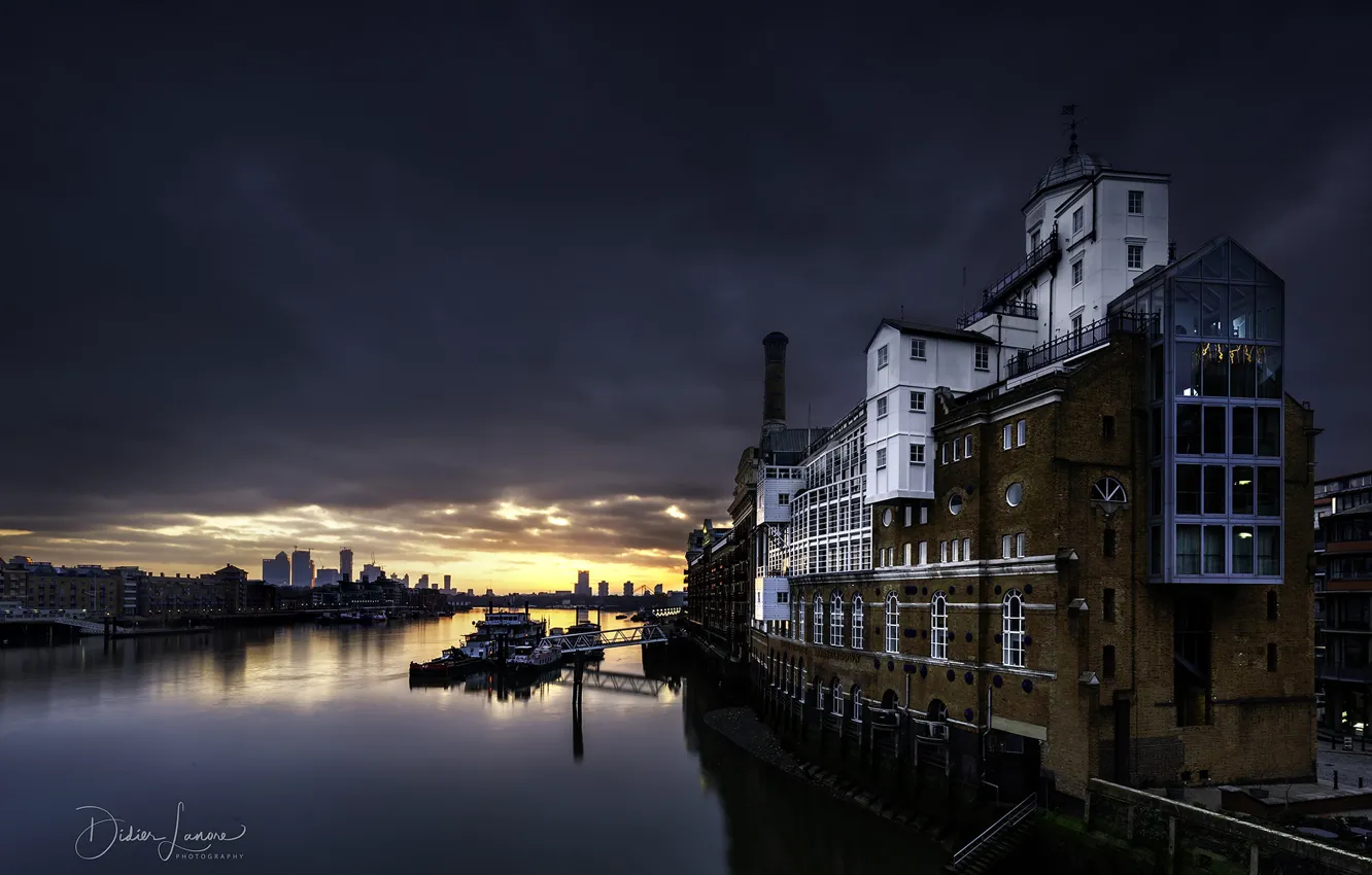 Photo wallpaper the sky, house, river, the evening, Thames, photographer Didier Lanor