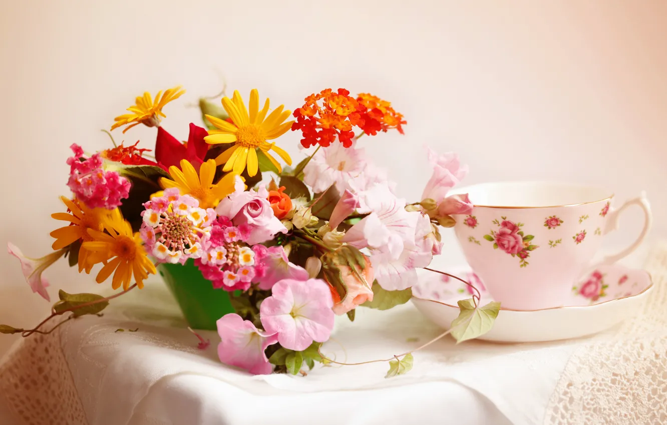 Photo wallpaper bouquet, Cup, napkin, © Elena Di Guardo