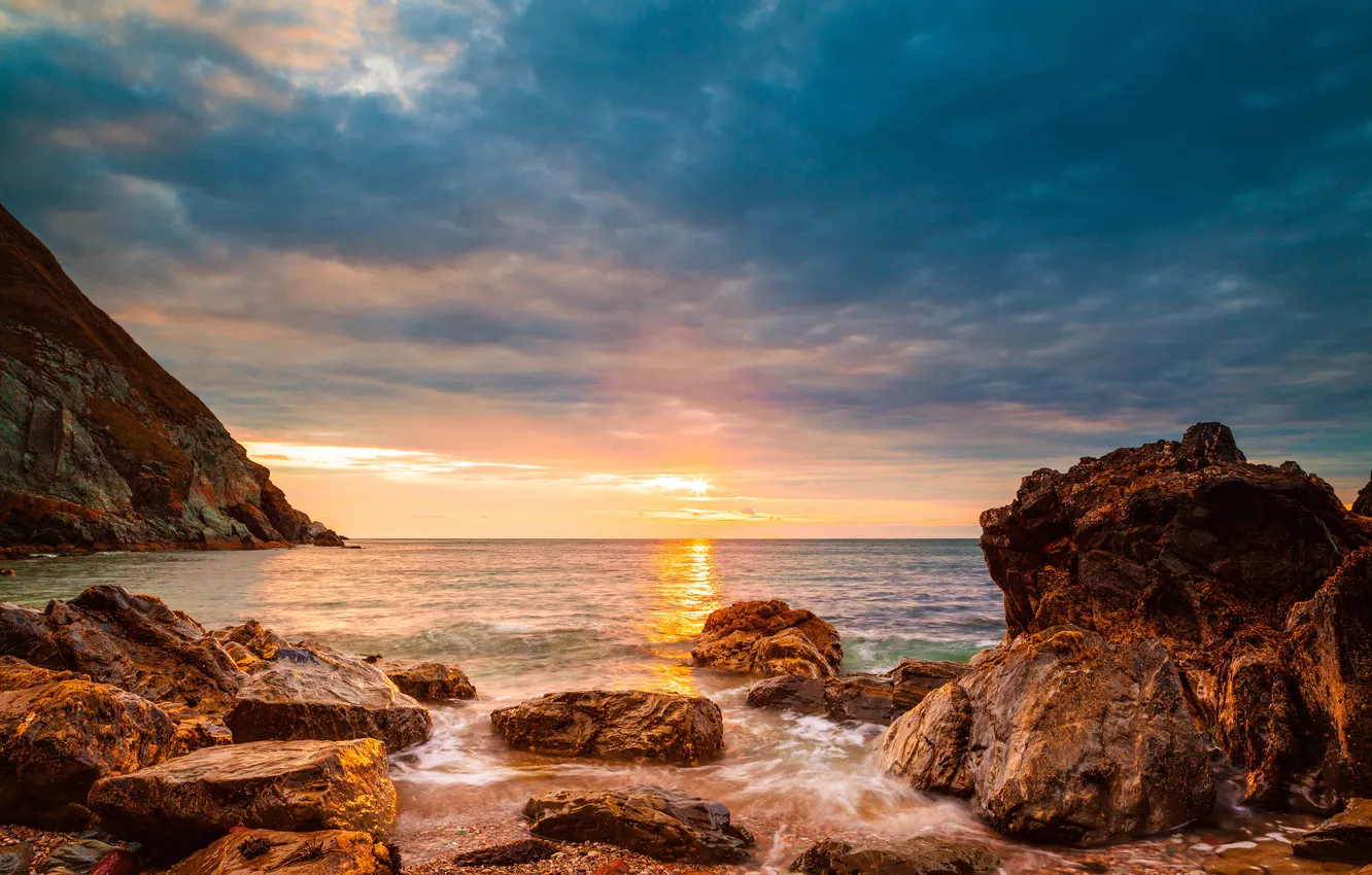 Photo wallpaper sea, stones, dawn, horizon, Ireland, Howth Cloudy