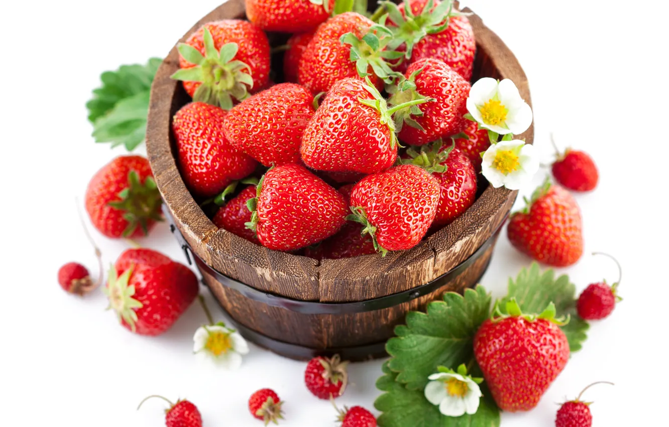 Photo wallpaper flowers, berries, foliage, strawberries, strawberry, barrel