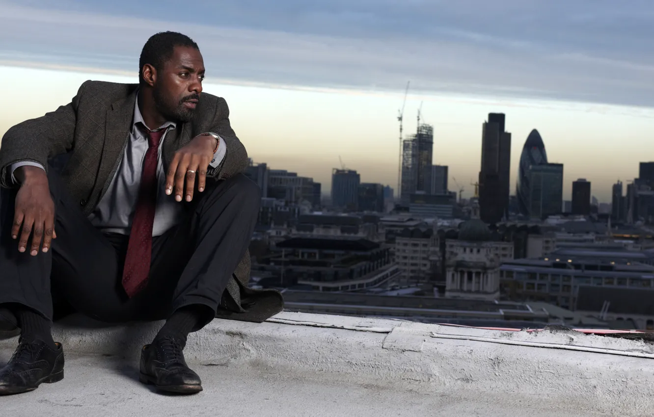 Photo wallpaper roof, the sky, the city, home, tie, the series, coat, Idris Elba