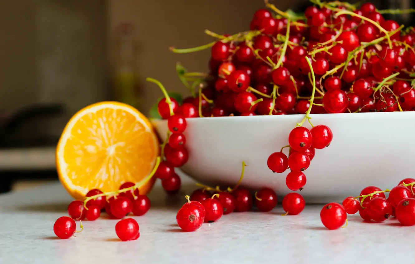 Photo wallpaper berries, table, orange, bowl, placer, red, currants, bokeh