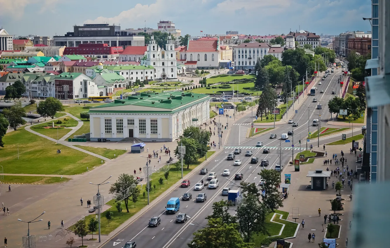 Photo wallpaper machine, movement, people, stream, Belarus, Minsk, Nemiga