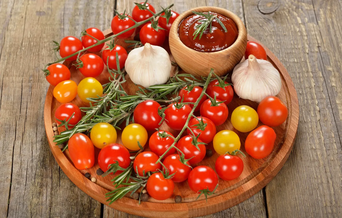 Photo wallpaper Board, tomatoes, sauce, vegetables, spices, garlic