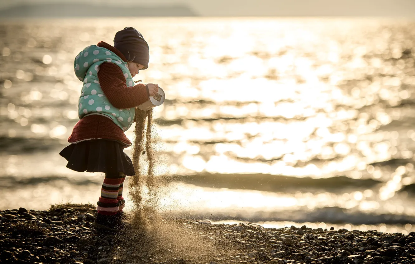 Photo wallpaper sand, shore, girl