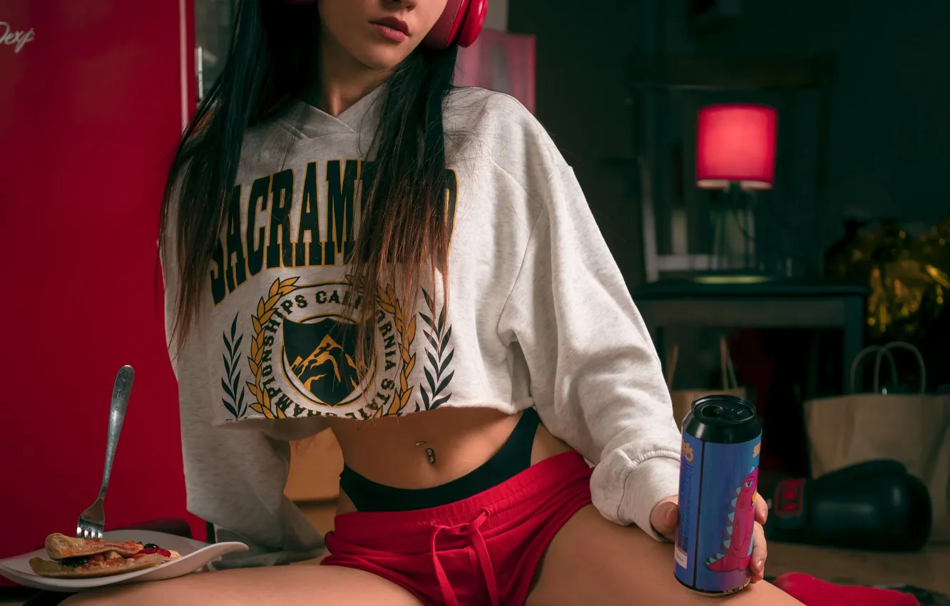 Photo wallpaper look, headphones, Bank, Sasha, pizza, Denis Antipin