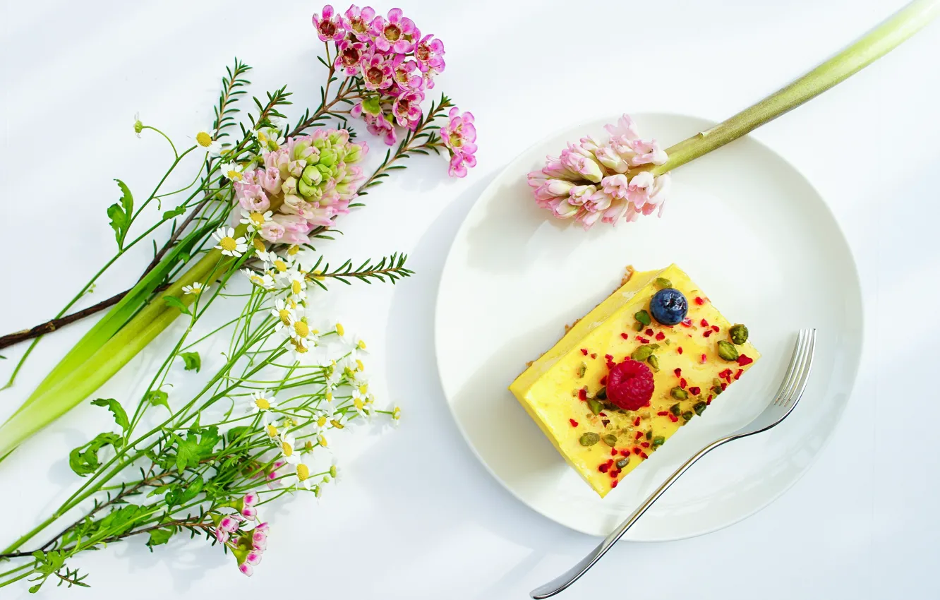 Photo wallpaper flowers, berries, bouquet, cake, nuts, dessert
