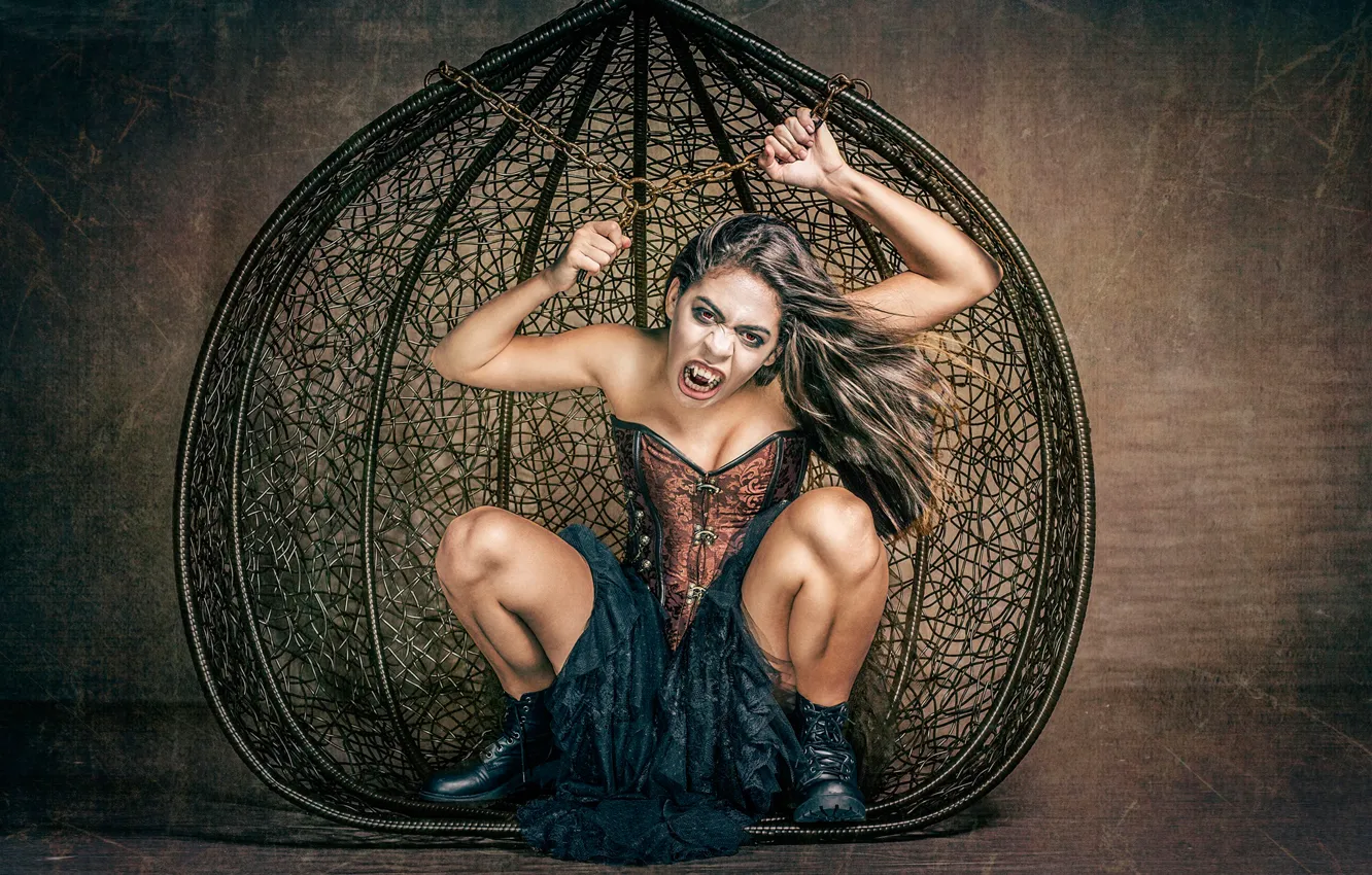 Photo wallpaper fantasy, chain, fangs, grin, vampire