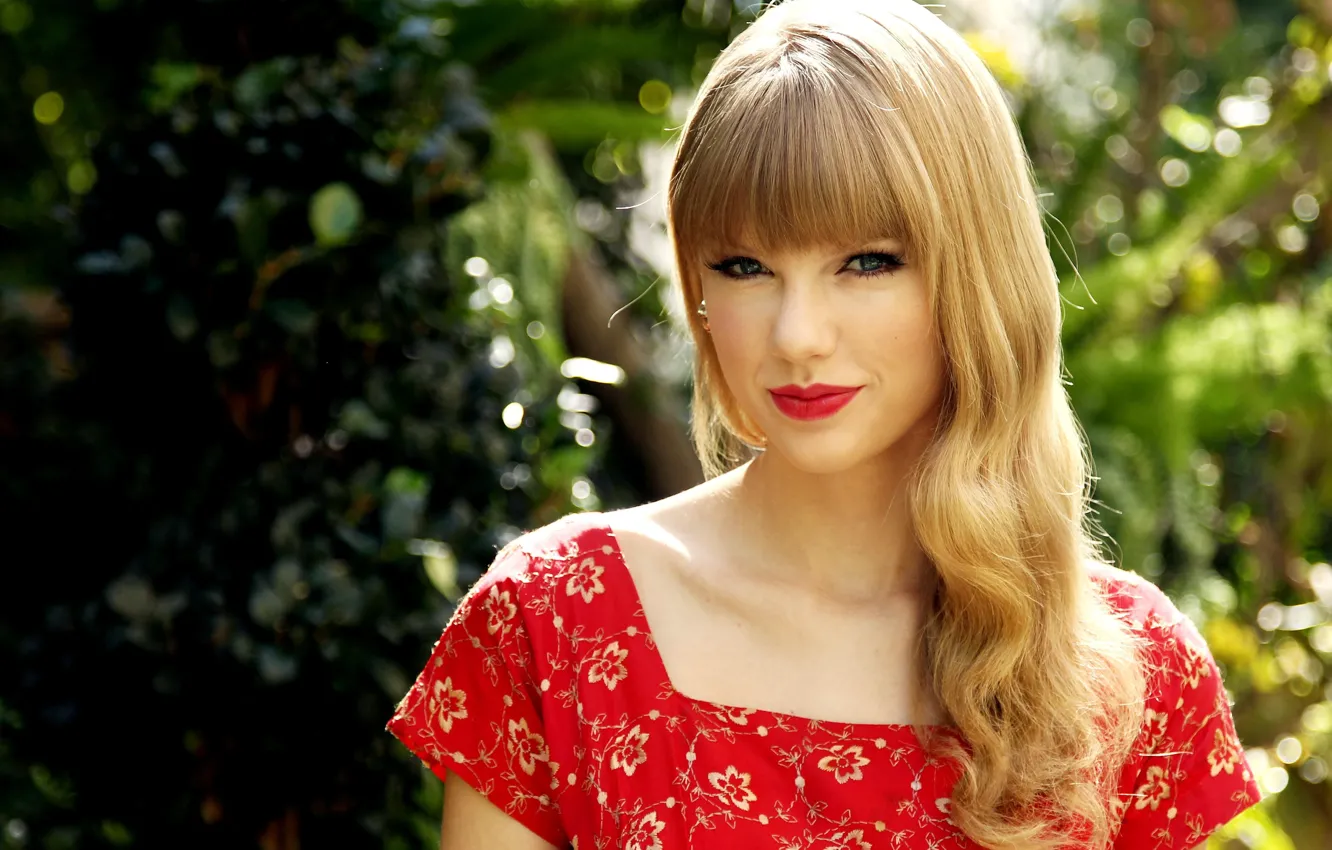 Photo wallpaper red, portrait, dress, lipstick, singer, Taylor Swift, Sunny