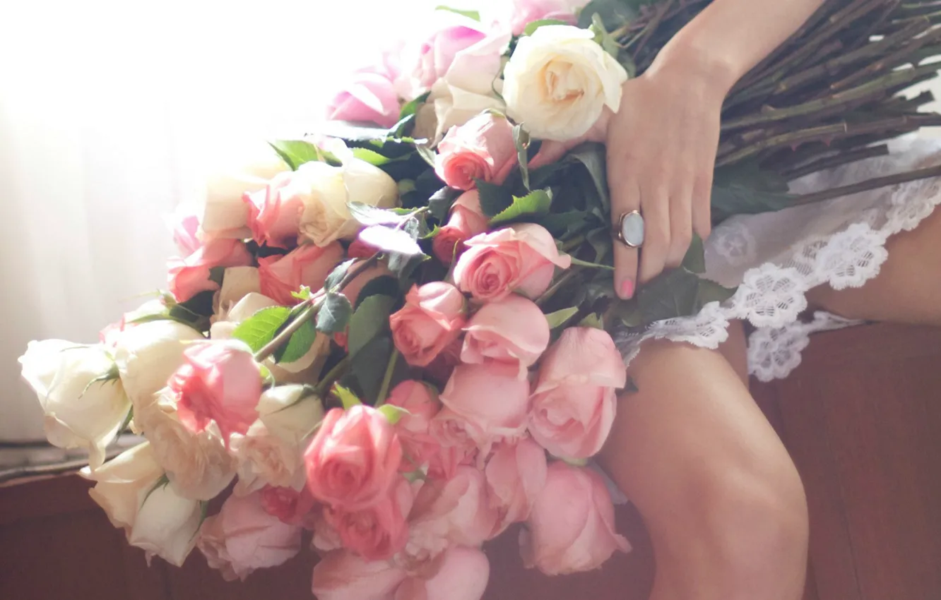 Photo wallpaper roses, bouquet, hands, ring