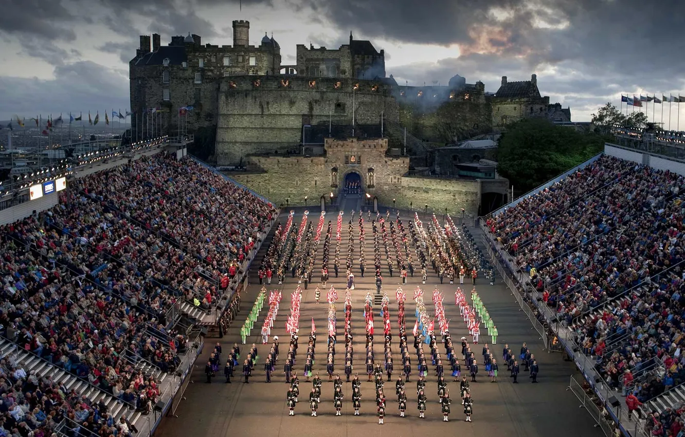 Photo wallpaper castle, Scotland, stadium, Edinburgh, Royal parade of military bands