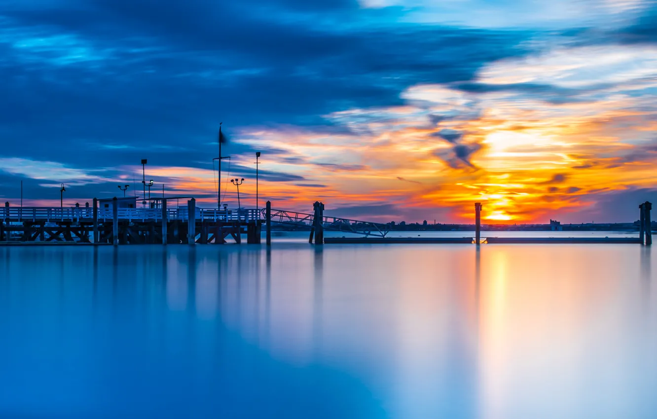 Photo wallpaper water, sunset, surface, river, New York, pierce