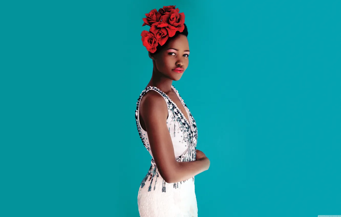 Photo wallpaper girl, model, actress, white dress, blue background, African-American, red flowers, Lupita Nyong’o