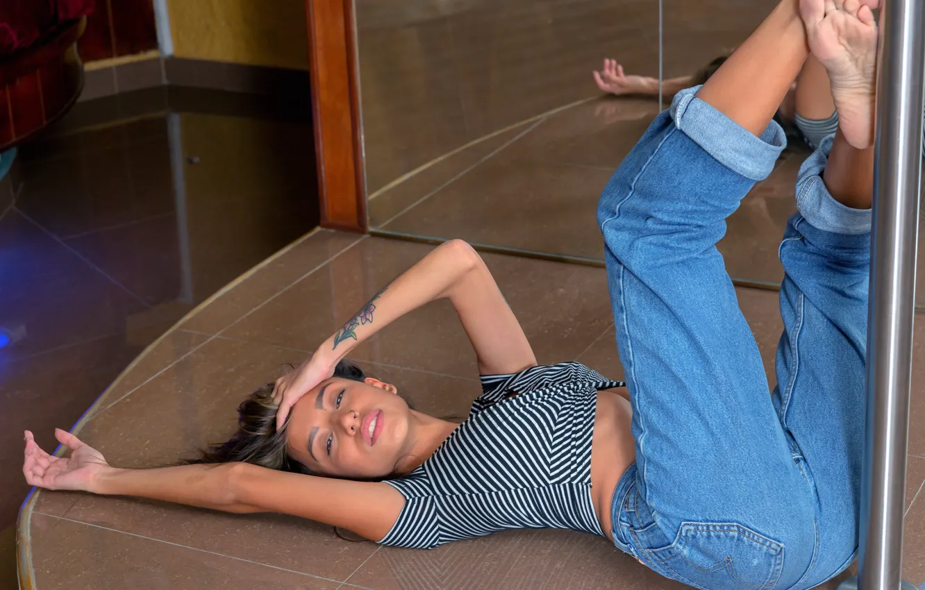 Photo wallpaper model, tattoo, brunette, sexy woman, posing, beautiful face, stage, Photoshoot