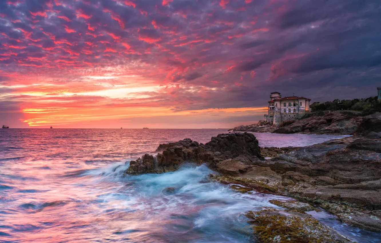 Photo wallpaper sea, wave, clouds, light, sunset, stones, castle, shore