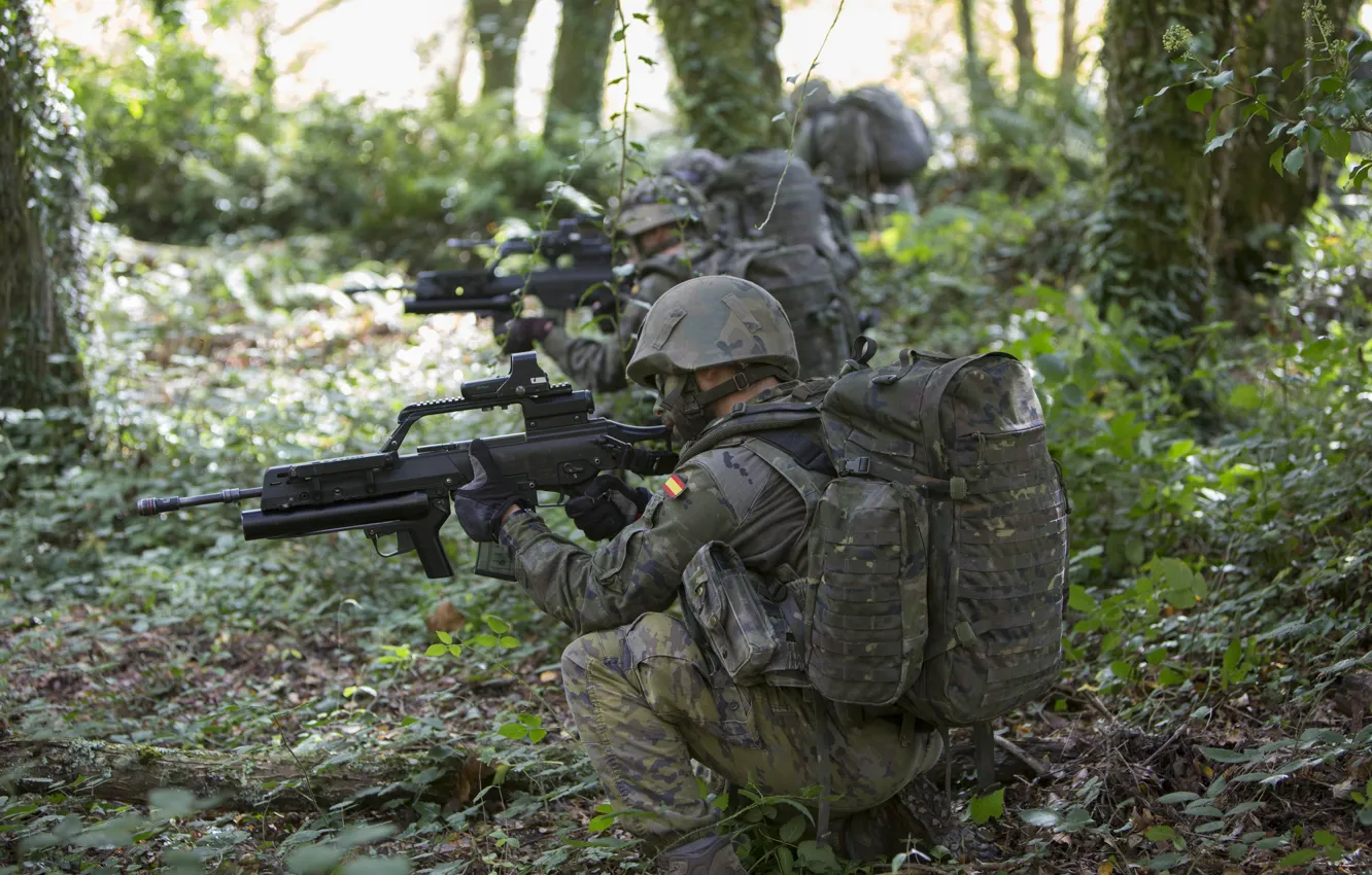 Photo wallpaper forest, weapons, soldiers, equipment