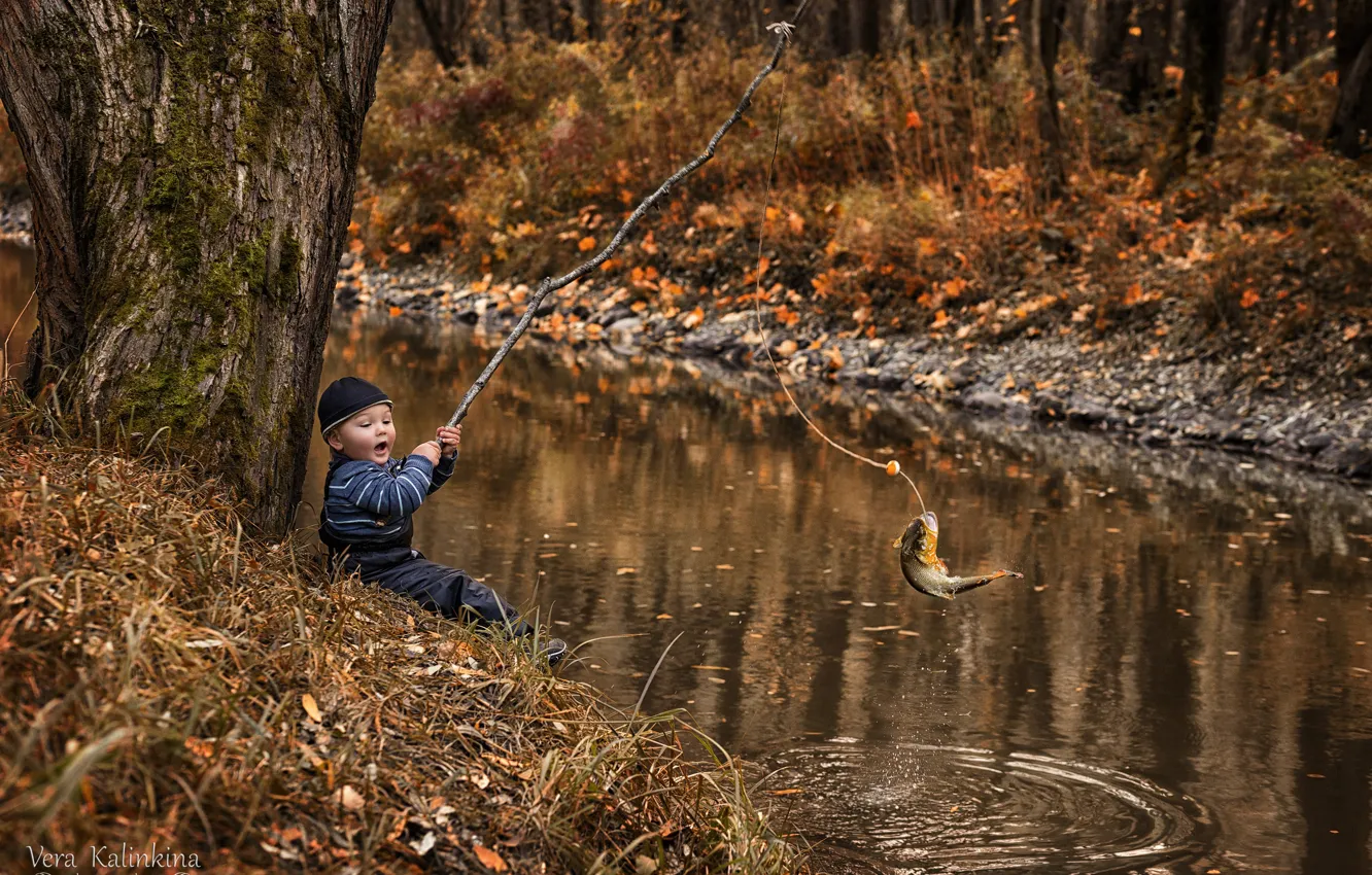 Photo wallpaper river, fish, boy, catch