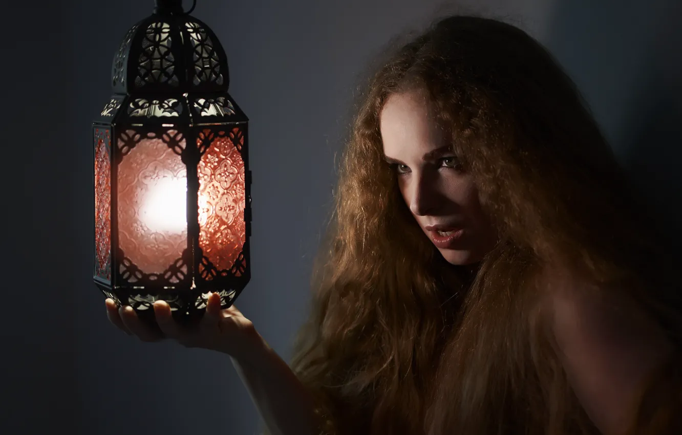Photo wallpaper girl, face, hair, lamp