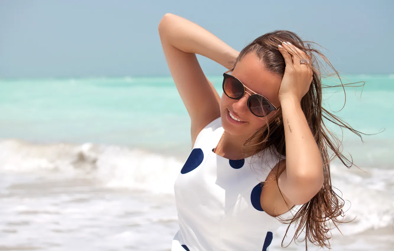 Photo wallpaper sea, girl, the sun, pose, smile, makeup, dress, horizon